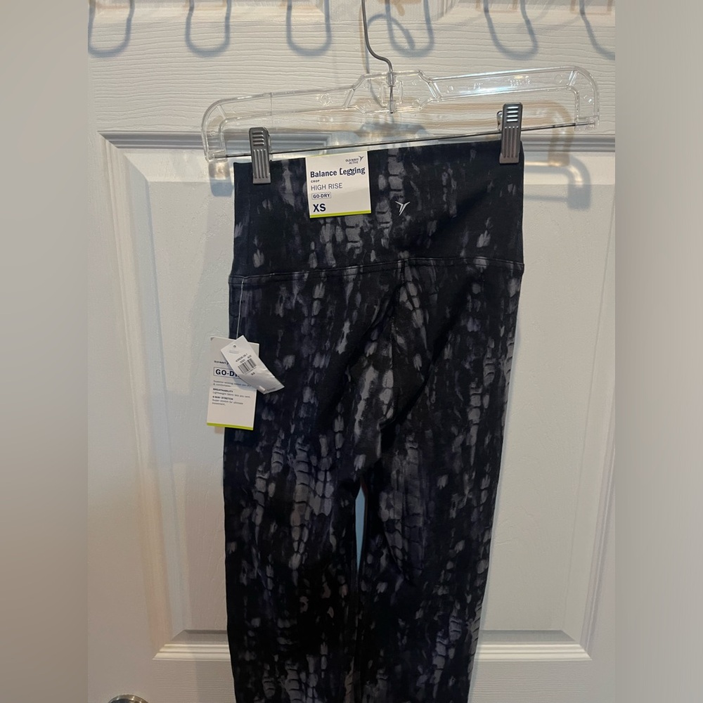 Old Navy Active Balance Leggings Go Dry Women's Leggings Black XS NWT